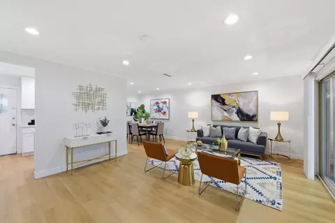 209 E Red Oak Dr F, Sunnyvale, CA 94086
