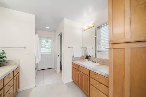 Bath - 419 Ewell Ave, Aptos, CA 95003 photo 3 of 5