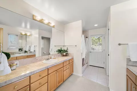 Bath - 419 Ewell Ave, Aptos, CA 95003 photo 4 of 5