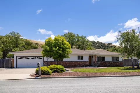 20091 Portola Dr, Salinas, CA 93908