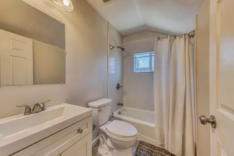 Bath - 1212 Waring St, Seaside, CA 93955 photo 4 of 4