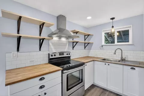 Kitchen - 530 Cathedral Dr, Aptos, CA 95003 photo 3 of 3