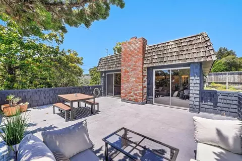 Exterior - 530 Cathedral Dr, Aptos, CA 95003 photo 4 of 13