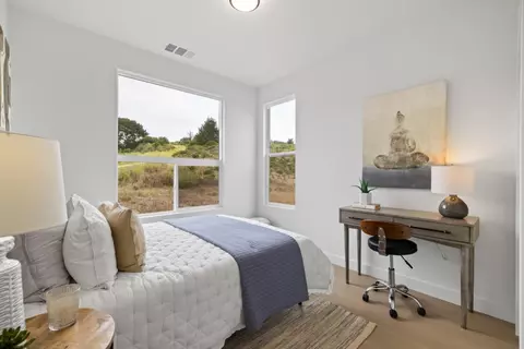 Bedroom - 827 Fassler Ave, Pacifica, CA 94044 photo 4 of 4
