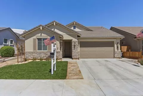1661 Castlerock Dr, Hollister, CA 95023