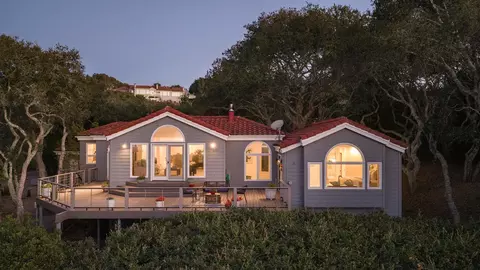 11827 Saddle Rd, Monterey, CA 93940