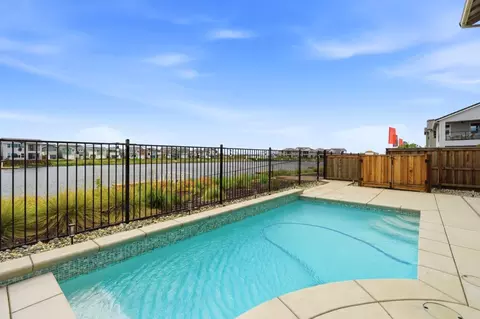 Exterior - 17439 Harbor View Ave, Lathrop, CA 95330 photo 2 of 3