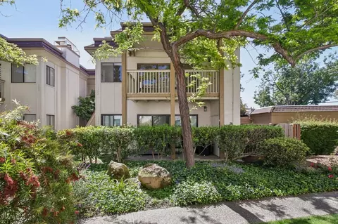 1322 Woodside Rd, Redwood City, CA 94061