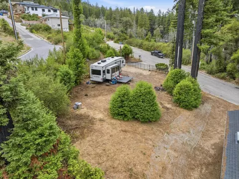 135 Fallen Leaf Dr, Boulder Creek, CA 95006 photo 4