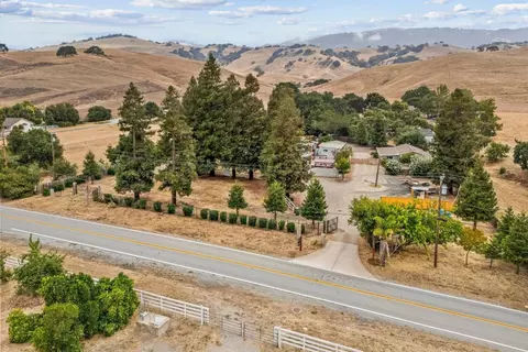 12500 New Ave, San Martin, CA 95046