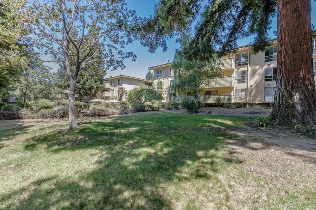 1033 Crestview Dr 110, Mountain View, CA 94040