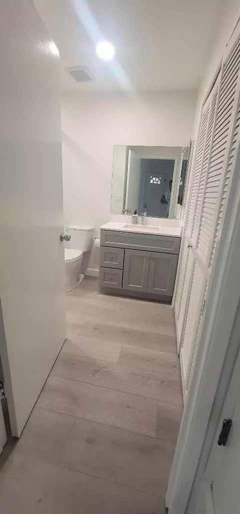 Bath - 1105 Devonwood, Hercules, CA 94547 photo 2 of 4