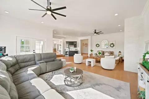 Living - 194 Lantz Dr, Morgan Hill, CA 95037 photo 5 of 6