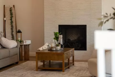 Living - 194 Lantz Dr, Morgan Hill, CA 95037 photo 6 of 6