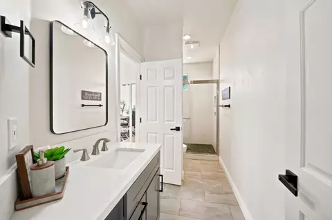 Bath - 194 Lantz Dr, Morgan Hill, CA 95037 photo 2 of 7