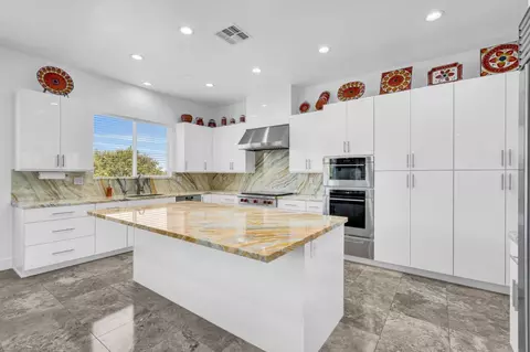 1040 Peppermill Ct, Concord, CA 94518