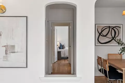 Entry Way - 825 Amazon Ave, San Francisco, CA 94112 photo 3 of 4