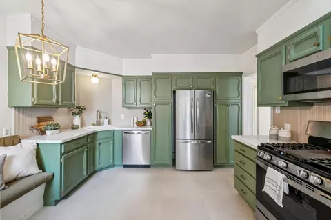 Kitchen - 825 Amazon Ave, San Francisco, CA 94112 photo 2 of 4