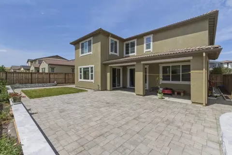 Exterior - 3086 Leeds Ln, Tracy, CA 95377 photo 7 of 9