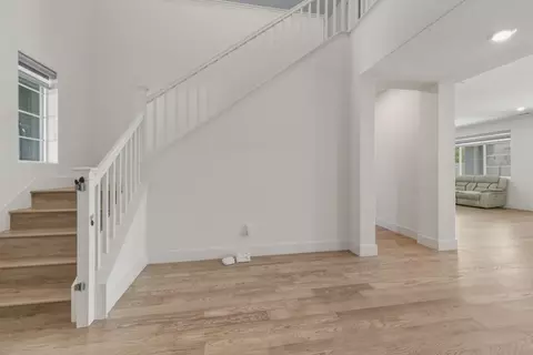 Entry Way - 3086 Leeds Ln, Tracy, CA 95377 photo 1 of 10