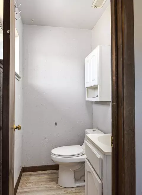 Bath - 3205 Fifield Rd, Pleasant Grove, CA 95668 photo 1 of 6
