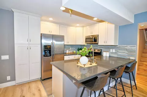 Kitchen - 181 E Warren Cmn, Fremont, CA 94539 photo 1 of 2