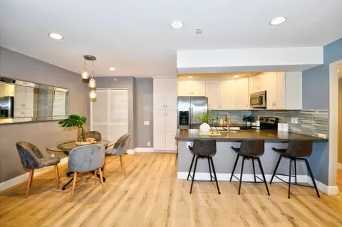 Dining - 181 E Warren Cmn, Fremont, CA 94539 photo 1 of 3
