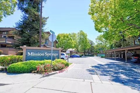 Exterior - 181 E Warren Cmn, Fremont, CA 94539 photo 4 of 7