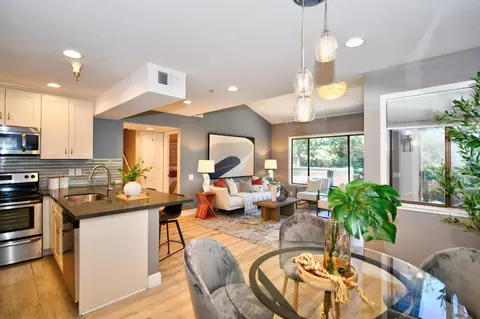 Dining - 181 E Warren Cmn, Fremont, CA 94539 photo 3 of 3