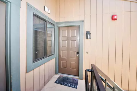 Entry Way - 181 E Warren Cmn, Fremont, CA 94539 photo 1 of 2