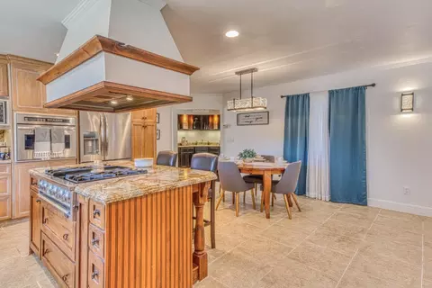 Kitchen - 9625 Oracle Oak Pl, Salinas, CA 93907 photo 6 of 7