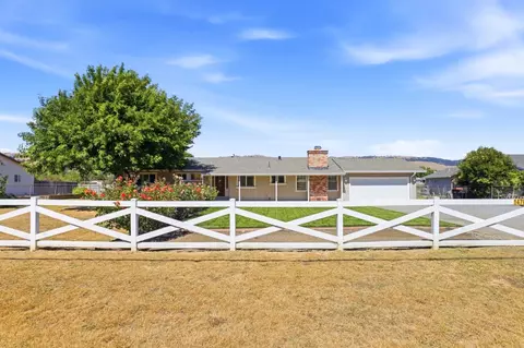 14780 Columbet Ave, San Martin, CA 95046