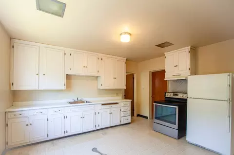 Kitchen - 7515 Chestnut St, Gilroy, CA 95020 photo 2 of 2