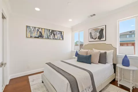 Bedroom - 552 Borregas Ave, Sunnyvale, CA 94085 photo 4 of 6