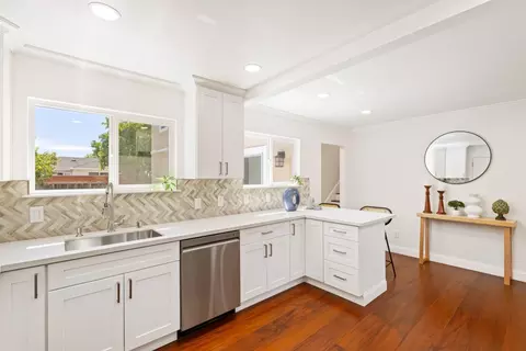 Kitchen - 552 Borregas Ave, Sunnyvale, CA 94085 photo 2 of 3