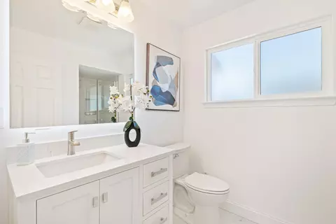 Bath - 552 Borregas Ave, Sunnyvale, CA 94085 photo 4 of 5