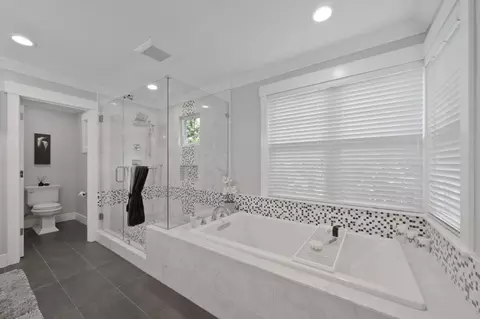 Bath - 1052 Mcbain Ave, Campbell, CA 95008 photo 3 of 17