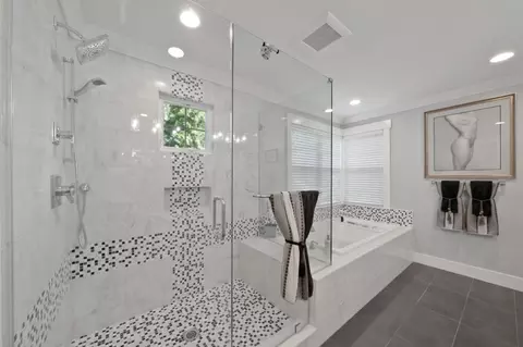 Bath - 1052 Mcbain Ave, Campbell, CA 95008 photo 9 of 17