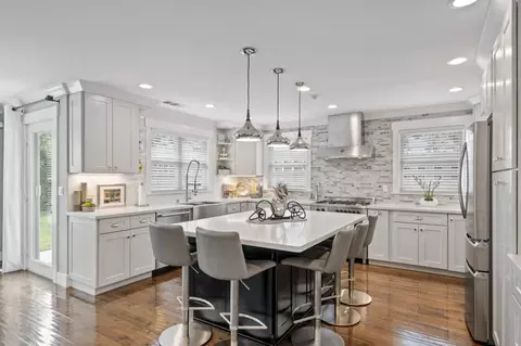Kitchen - 1052 Mcbain Ave, Campbell, CA 95008 photo 6 of 19