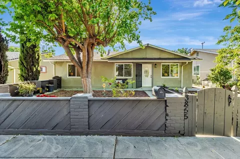 3855 Kauai Dr, San Jose, CA 95111