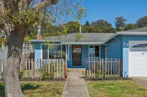 12 Cadiz Ct, Pacifica, CA 94044 photo 2