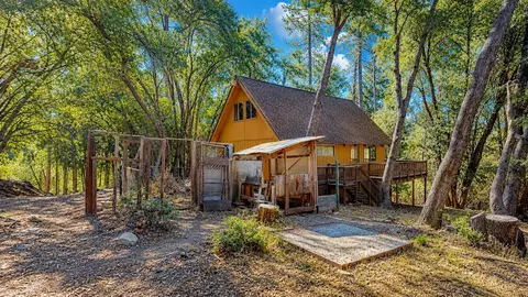 Exterior - 17895 Towhee Ln, Twain Harte, CA 95383 photo 4 of 9
