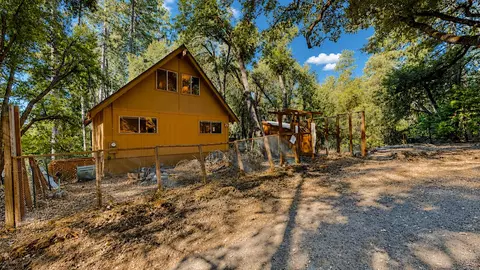Exterior - 17895 Towhee Ln, Twain Harte, CA 95383 photo 2 of 9