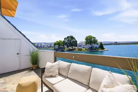 902 Lido Ln, Foster City, CA 94404