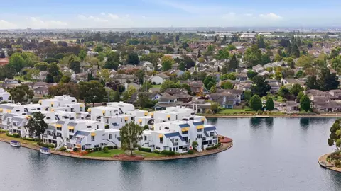 902 Lido Ln, Foster City, CA 94404