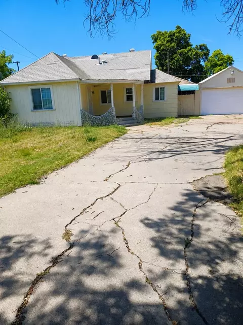 5890 Dewey Blvd, Sacramento, CA 95824