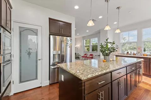 2041 Atlas Loop, Mountain View, CA 94043 photo 4