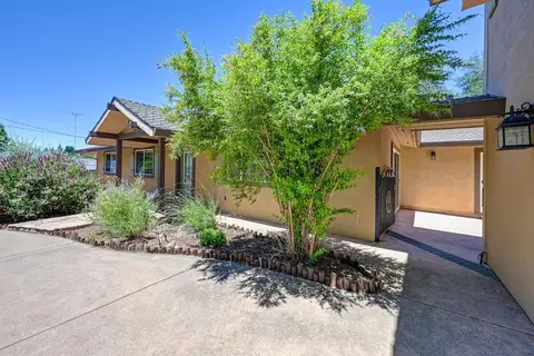 8105 Berg St, Granite Bay, CA 95746