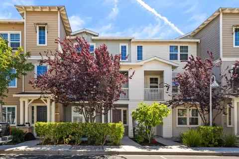 904 Jetty Dr, Richmond, CA 94804