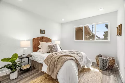 Bedroom - 1055 View Way, Pacifica, CA 94044 photo 3 of 3